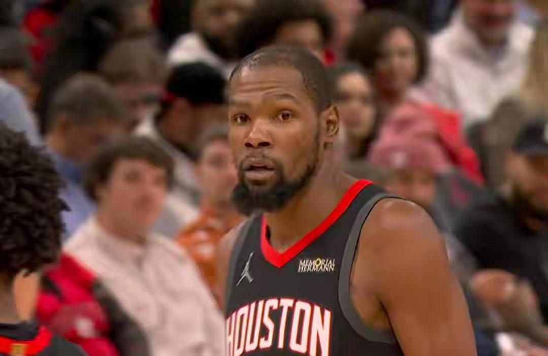 开云体育官网-火箭惨败雷霆输球更可怕的是 赛后杜兰特这番话 自主进攻烂透了